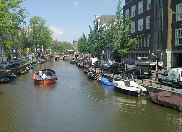Tại TP Amsterdam (Hà Lan), diện tích mặt nước không chỉ là bộ khung của của toàn bộ hệ thống cơ sở hạ tầng...