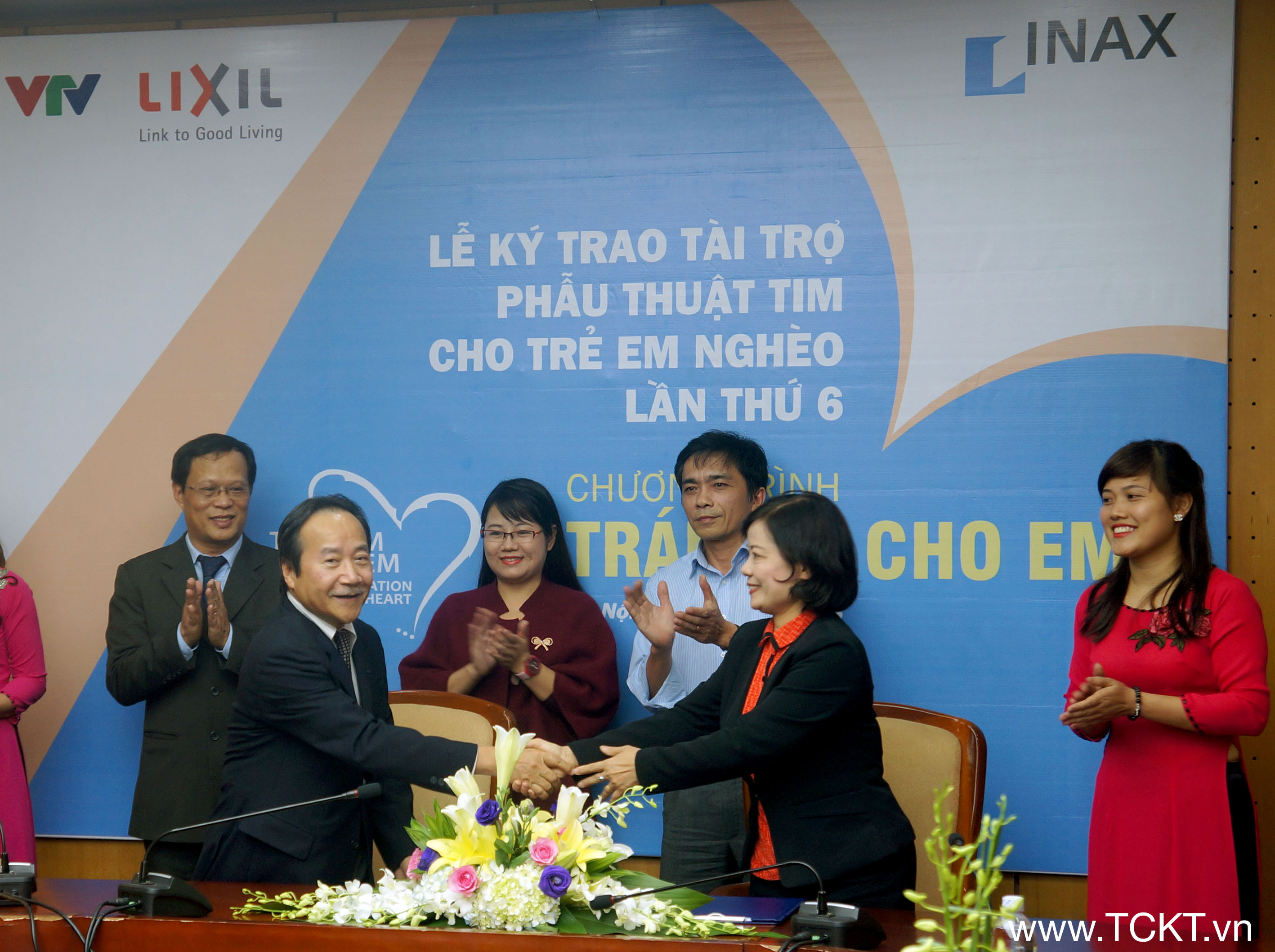 Công ty TNHH LIXIL Việt Nam  ký cam kết ủng hộ phẫu thuật tim cho trẻ em nghèo với Quỹ Tấm lòng Việt, Đài THVN