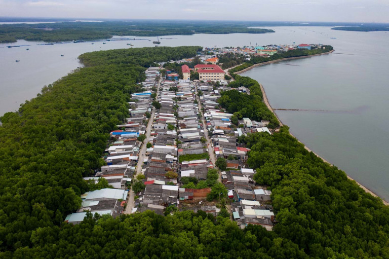 Toàn bộ hơn 31 ha diện tích rừng trên cù lao Phú Lợi, xã đảo Thạnh An, huyện Cần Giờ đã bị đưa ra khỏi ranh rừng phòng hộ sau kết quả Kiểm kê rừng năm 2016. Ảnh: Nam Phong